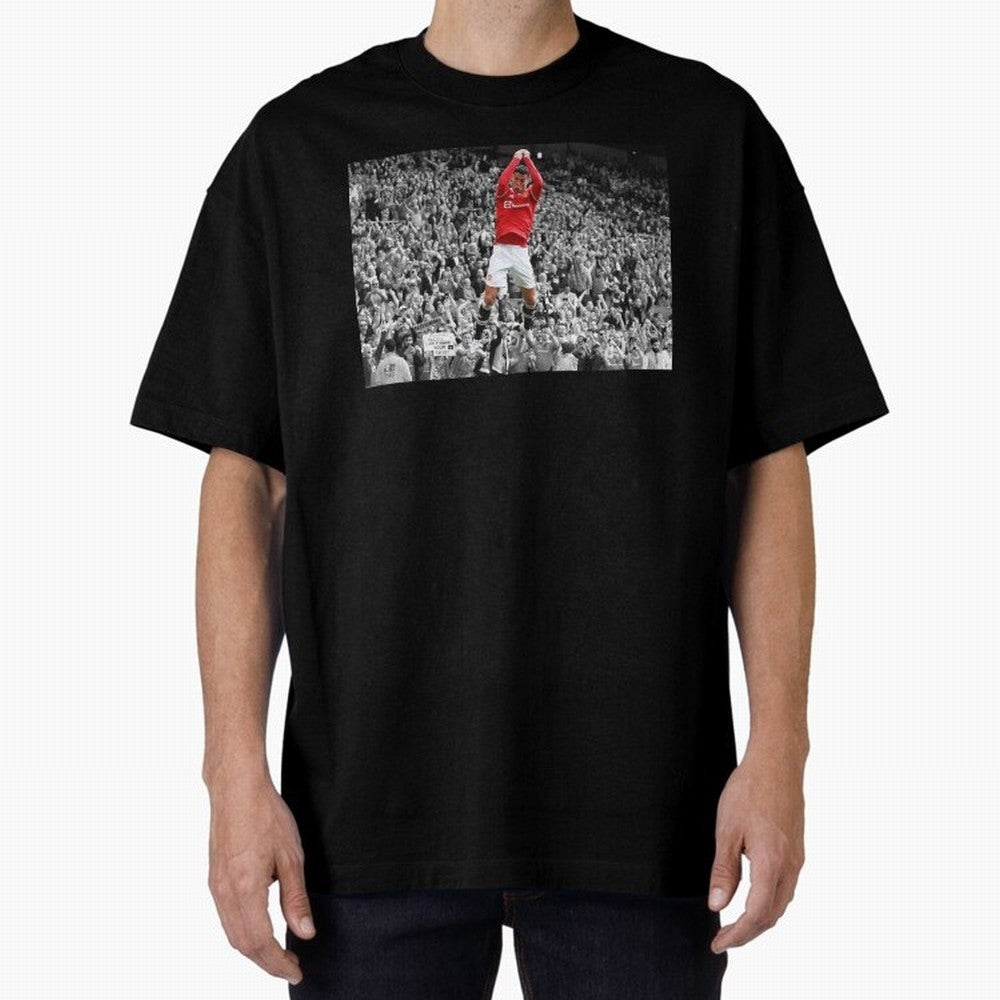 CR7 celebration Oversized T-Shirt Honor the Beautiful Game during Match Day Hype around FIFA World Cup 2026, Mbappe, England, Classic Soccer Heritage, Championship Pressure, Fan Loyalty and International Pride; Ideal for Fans Who Follow Messi,