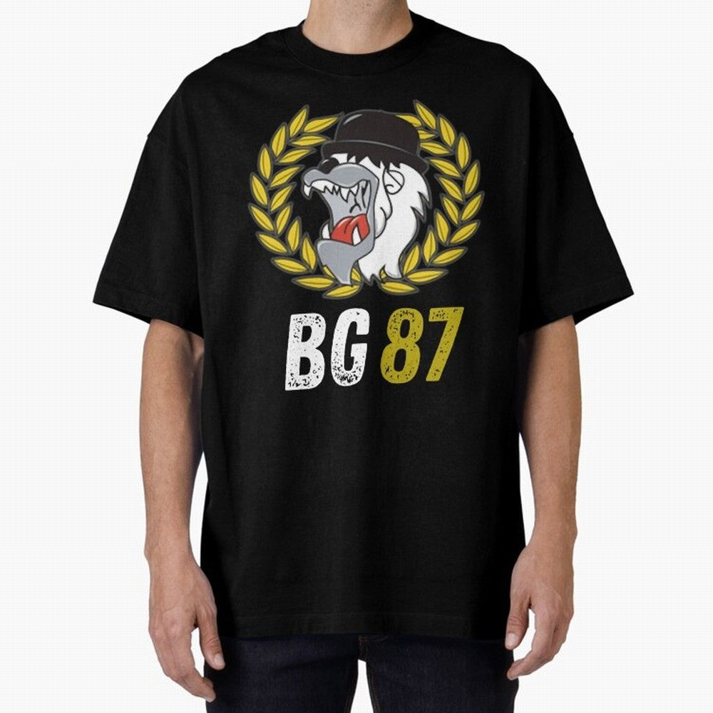 Mala Suerte 87 (Hinchas Del Lyon) Camiseta Esencial Oversized T-Shirt Join the Countdown to FIFA World Cup 2026 USA Canada Mexico Spirit, Connected to Spain, Cristiano Ronaldo, Haaland and CR7, Classic Soccer Heritage, Championship Pressure, Fan