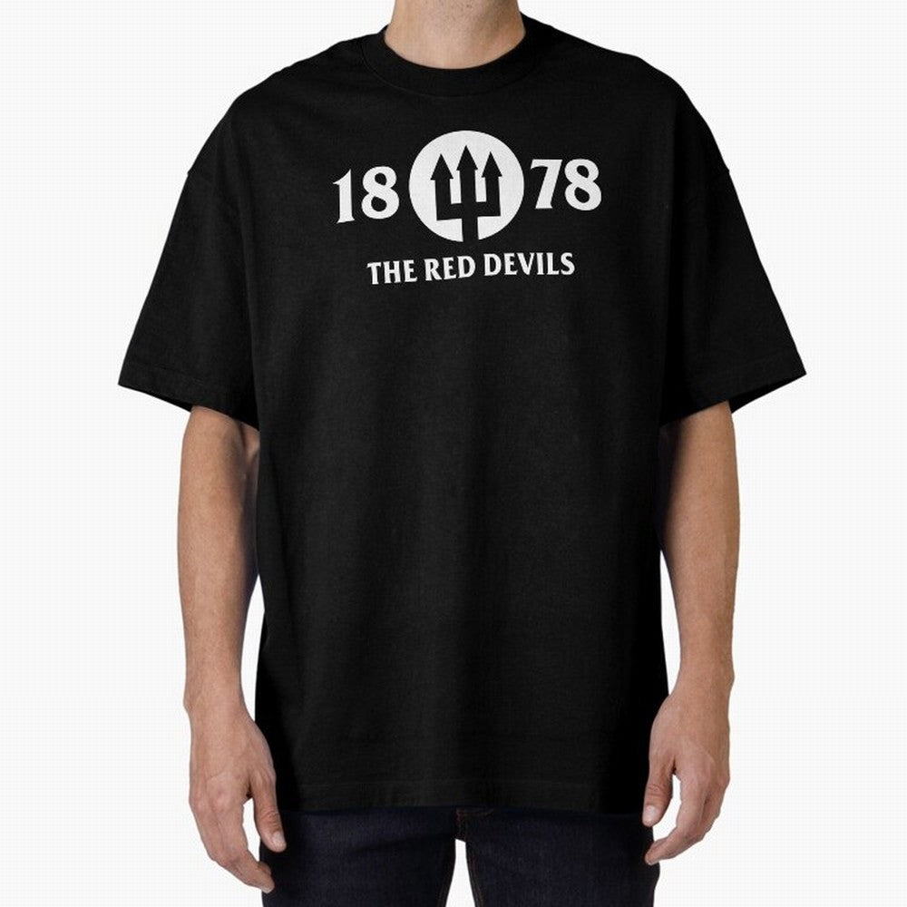 Manchester United The Red Devils Oversized T-Shirt Celebrate the Stars of the FIFA World Cup 2026 Journey through Messi, CR7 and Mbappe Highlights, England Pride, Worldwide Fan Energy, Dramatic Goals, Stadium Lights and Championship Celebrations;