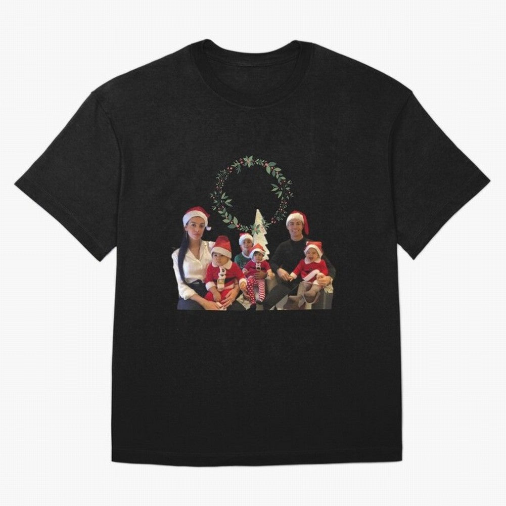 Cristiano ronaldo siuuu familly - siuuu Merry Christmas Oversized T-Shirt Bring a Vintage Feel to FIFA World Cup 2026 for Fans of Neymar, Haaland and Cristiano Ronaldo and Spain, Bringing Stadium Chants, National Pride, Trophy Dreams and