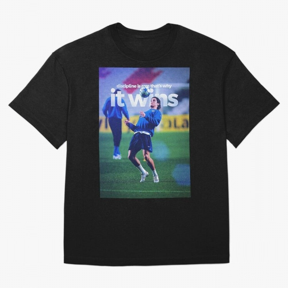 Cristiano Ronaldo - Discipline is rare that's why it wins Oversized T-Shirt Step into FIFA World Cup 2026 Spirit, Built around Argentina, France and Brazil, Messi, CR7 and Mbappe, Match Day Excitement, Supporter Culture, Golden Goals and Global