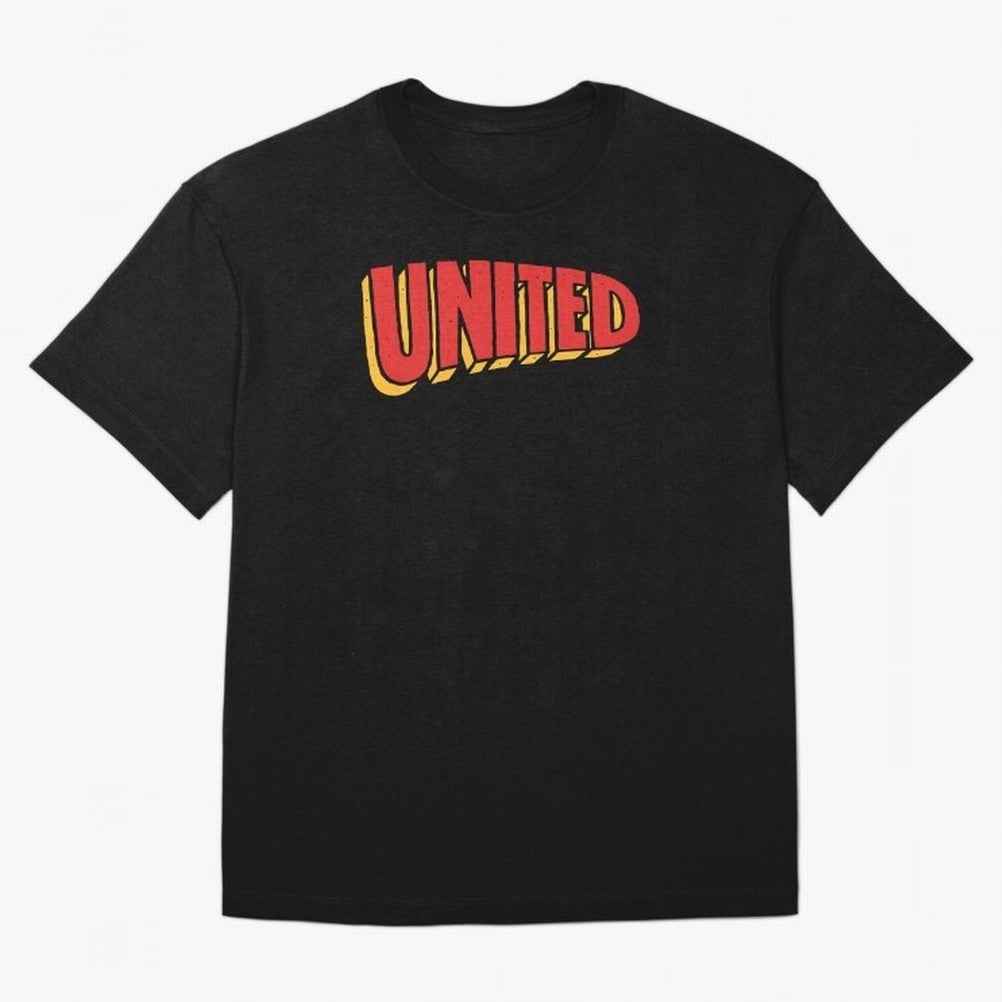 Manchester United Comic Style Oversized T-Shirt Celebrate FIFA World Cup 2026 for Fans of Messi and England and Germany, Bringing Football Festival Excitement, Trophy Ambitions, Country Rivalries and Star Player Buzz; Perfect for Supporters Who