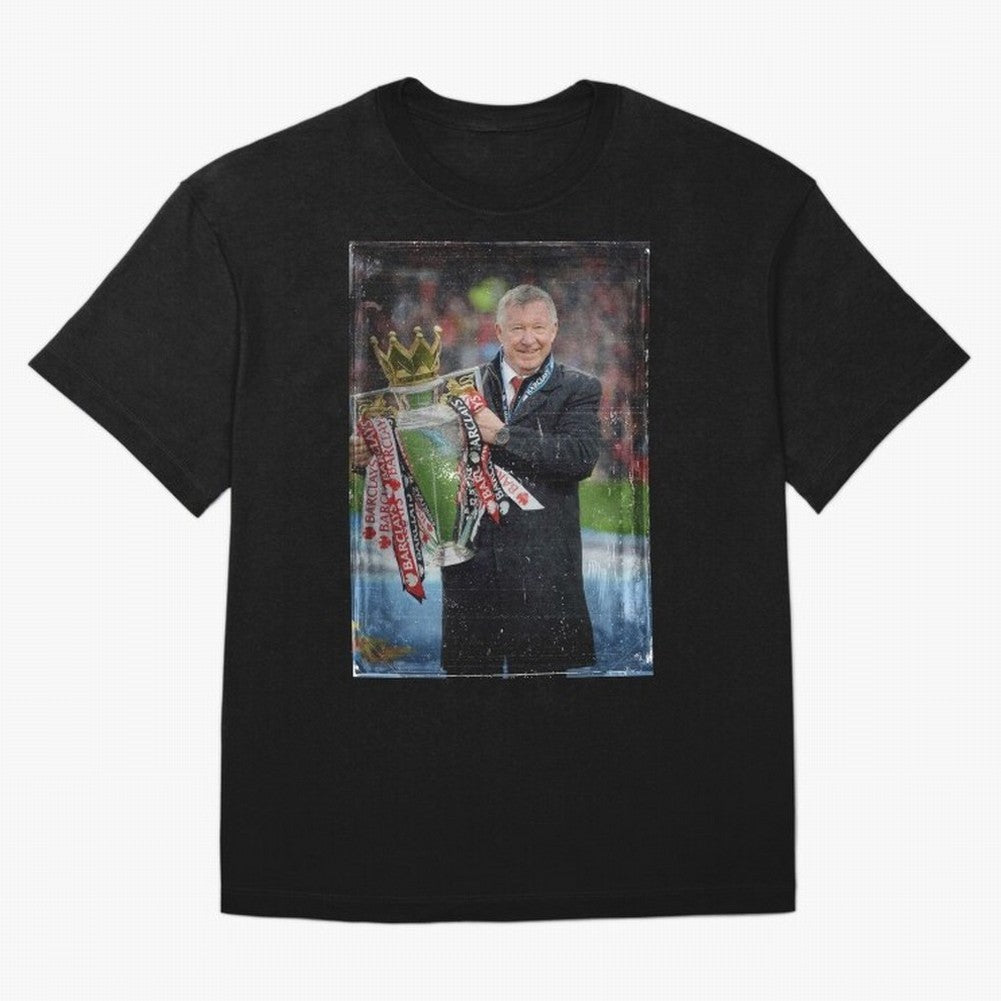 Sir Alex Ferguson Champion Oversized T-Shirt Feel the Roar of FIFA World Cup 2026 with Messi, Neymar and Mbappe, Argentina, France and Brazil Energy, Championship Spirit, Famous Goals, Roaring Crowds and International Football Unity; Great for