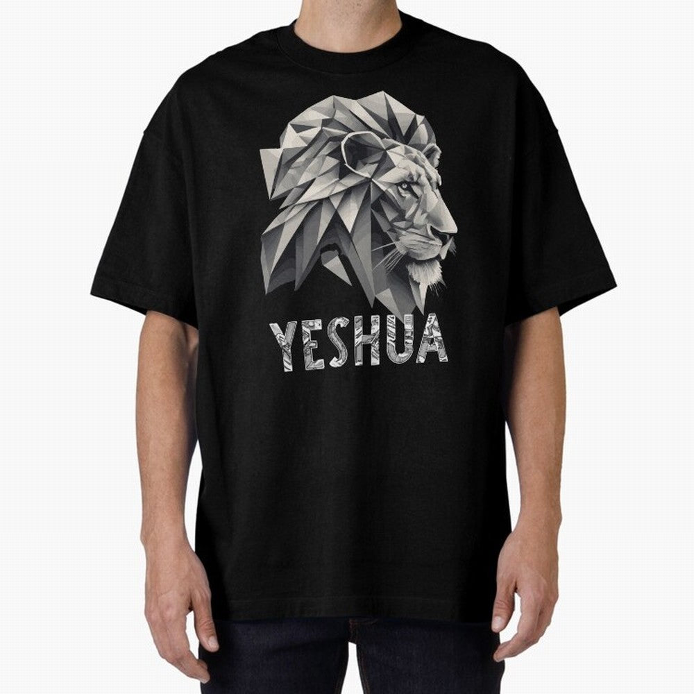 ILUSTRACI¨®N DE LE¨®N CRISTALIZADO YESHUA Oversized T-Shirt Remember the FIFA World Cup 2026 Journey through CR7 and Messi Highlights, France and Portugal Pride, Championship Spirit, Famous Goals, Roaring Crowds and International Football Unity;