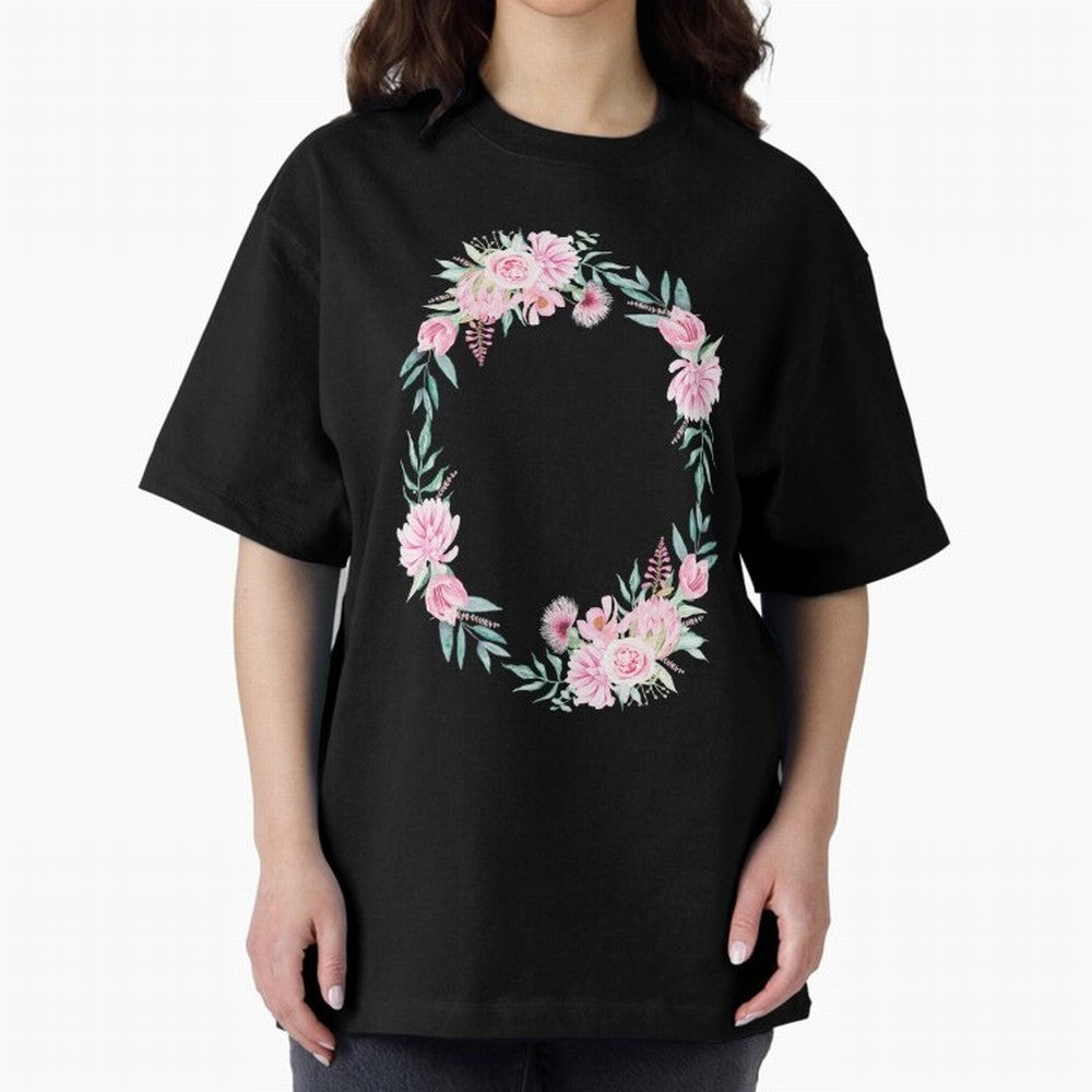 Proverbios 31:25 ¨C Est¨¢ vestida de fuerza y dignidad | Vers¨ªculo B¨ªblico Floral | Mujer de Fe Oversized T-Shirt Celebrate Unforgettable Nights in Global Football Passion for FIFA World Cup 2026 Group Stage, Inspired by Neymar, England and