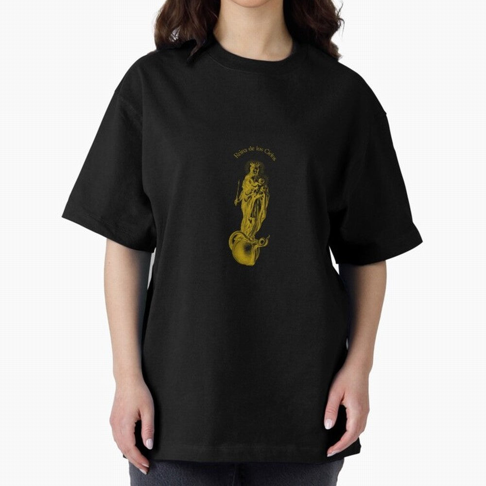 Reina de los Cielos Oversized T-Shirt Represent Fans Who Live for FIFA World Cup 2026 Filled with Haaland and Mbappe, Argentina Energy, Retro Football Energy, Iconic Rivalries, Trophy Chase Drama and Stadium Atmosphere; Built for Supporters Chasing