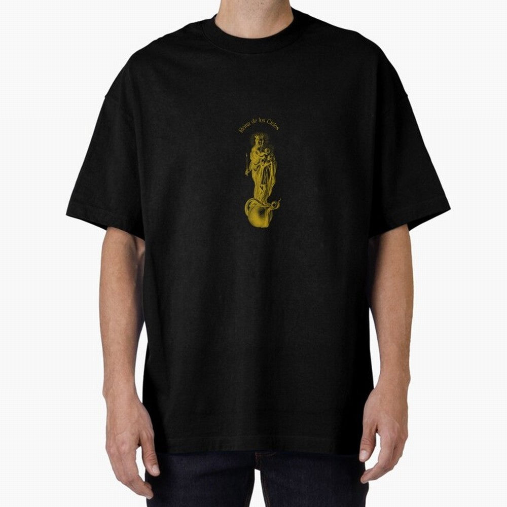 Reina de los Cielos Oversized T-Shirt Represent Fans Who Live for FIFA World Cup 2026 Filled with Haaland and Mbappe, Argentina Energy, Retro Football Energy, Iconic Rivalries, Trophy Chase Drama and Stadium Atmosphere; Built for Supporters Chasing