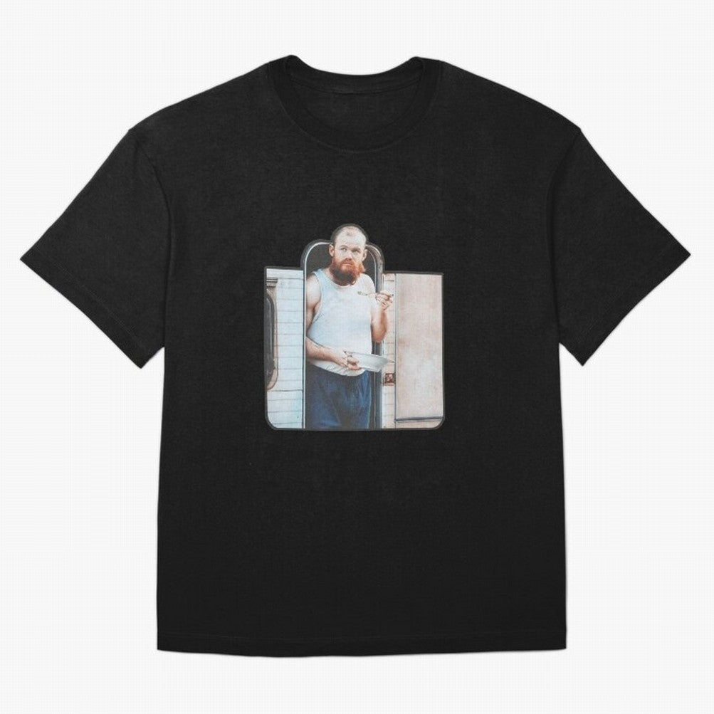 Wayne Rooney DownFall Oversized T-Shirt Honor the Football Icons of FIFA World Cup 2026 Spirit, Featuring England, Messi, Vintage Soccer Flavor, Modern Football Stars, National Flags and Final Night Emotion; Great for Watch Parties, Sports Bars,