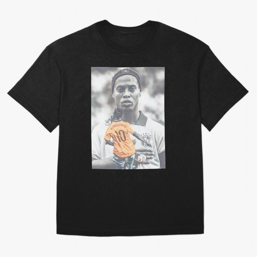 Wallpaper Ronaldinho Illustration Oversized T-Shirt Capture FIFA World Cup 2026 Centered on Messi, Neymar and Mbappe, Portugal, Spain and Germany Energy, Fan Favorite Moments, National Team Passion, Big Match Drama and Soccer History; Made for