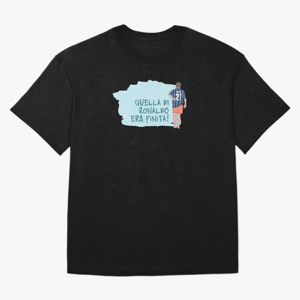 Sforza, quella di Ronaldo era finita! - AGG Oversized T-Shirt Honor Football Greatness during FIFA World Cup 2026 Group Stage for Fans of Mbappe and England, Bringing Retro Football Energy, Iconic Rivalries, Trophy Chase Drama and Stadium
