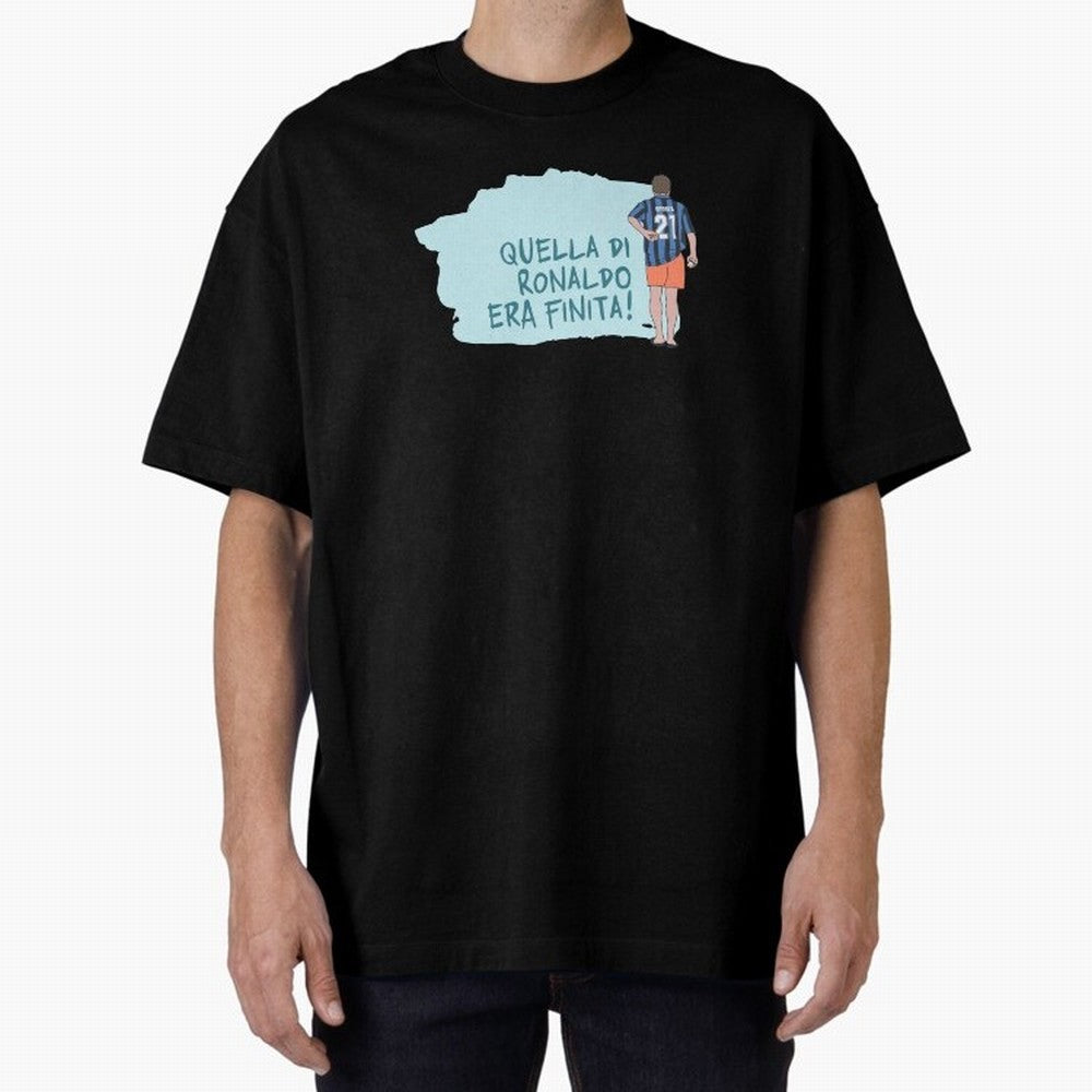 Sforza, quella di Ronaldo era finita! - AGG Oversized T-Shirt Honor Football Greatness during FIFA World Cup 2026 Group Stage for Fans of Mbappe and England, Bringing Retro Football Energy, Iconic Rivalries, Trophy Chase Drama and Stadium