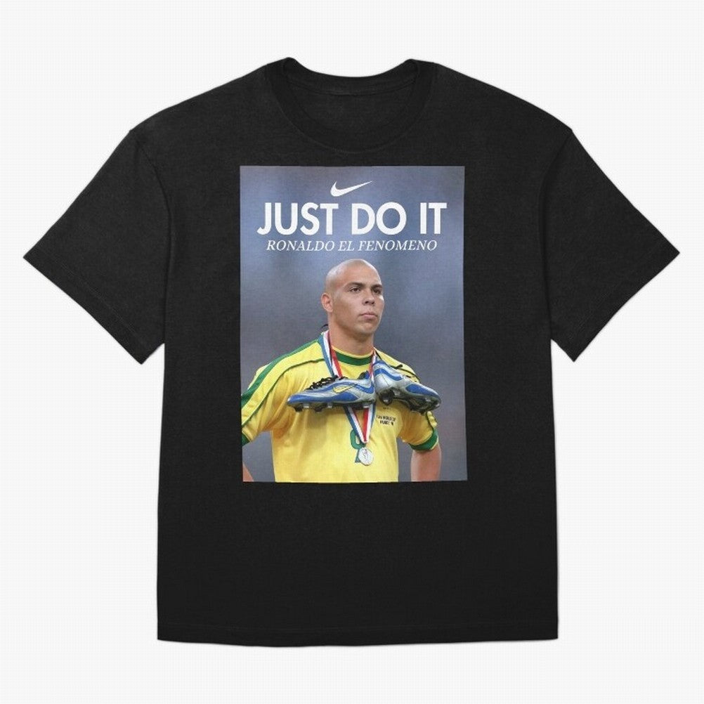 Ronaldo Fenomeno, Ronaldo Nazario Poster, Vintage Sports Decor, Living Room Decor For Walls, Sports Bedroom Decor, Game Room Decor, R9 Oversized T-Shirt Remember Iconic Moments from FIFA World Cup 2026 Connected to Messi, Neymar and Mbappe, Brazil