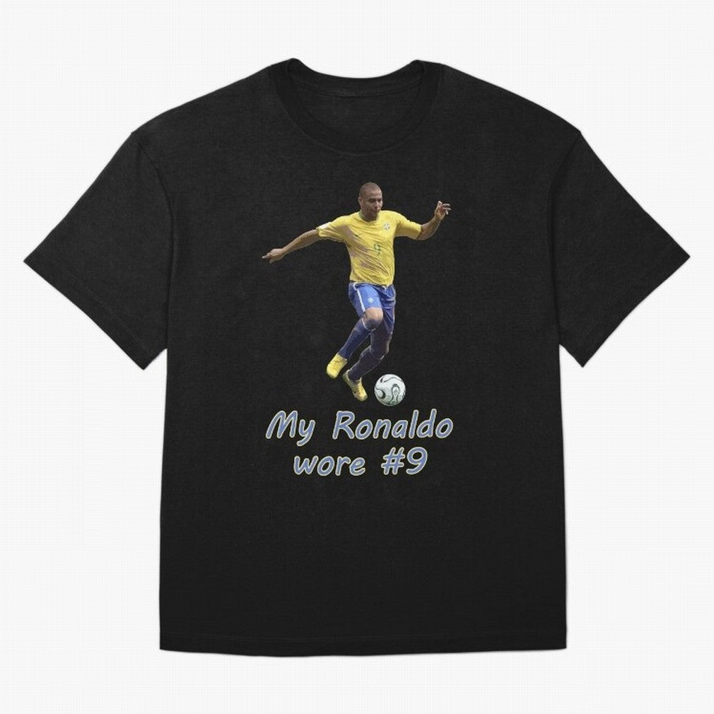 The True Ronaldo Oversized T-Shirt Celebrate National Team Dreams in FIFA World Cup 2026 Spirit, with France, Messi, Vintage Soccer Flavor, Modern Football Stars, National Flags and Final Night Emotion; Made for Collectors Who Enjoy Iconic Players,
