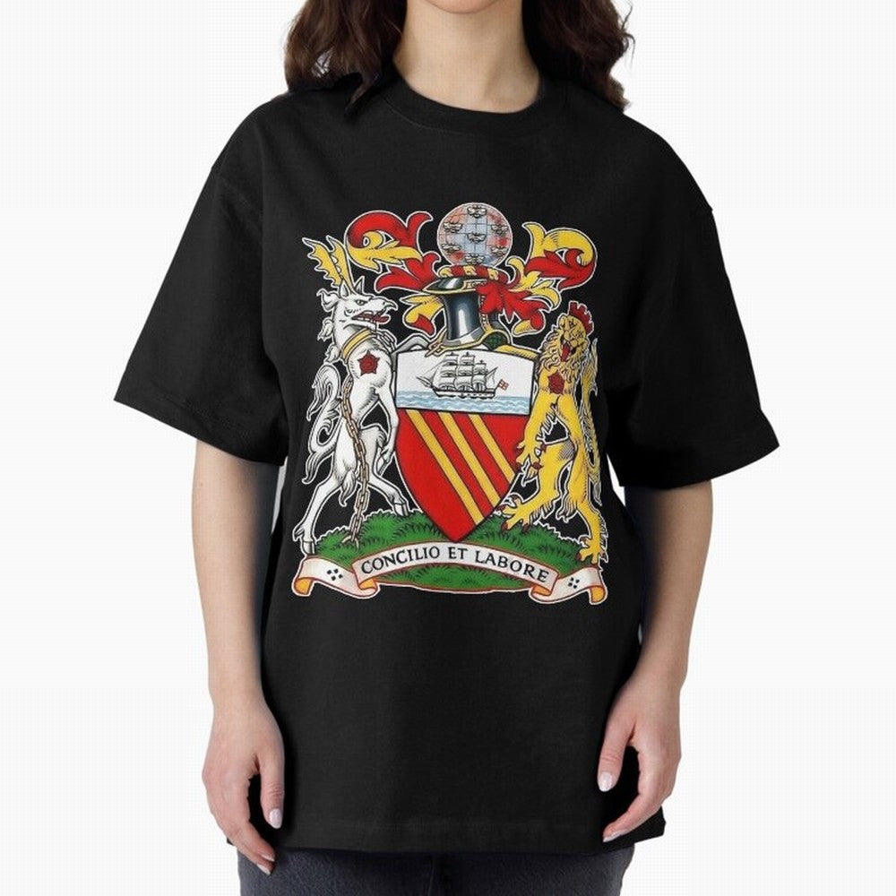 1902 -1960 The First UNITED Crest Large Oversized T-Shirt Relive the Noise and Pride of FIFA World Cup 2026 USA Canada Mexico Spirit, Inspired by Argentina, Mbappe and Neymar, Football History, Final Match Energy, Crowd Noise and Once in a Lifetime